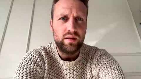 lovefuesse online show from March 8, 1:37 pm