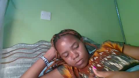 lovegal335 online show from January 7, 9:42 pm