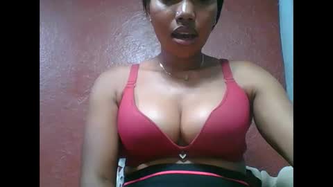 loveinlife750427 online show from November 17, 7:11 am