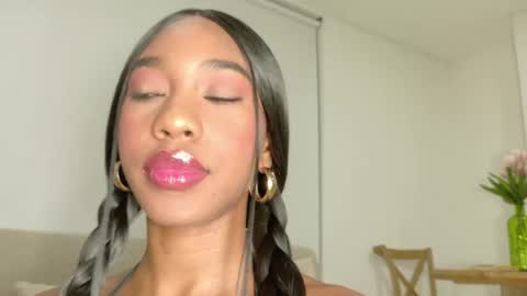 Val online show from May 24, 1:24 am