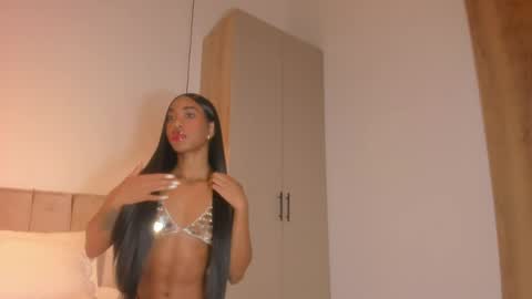 Val online show from April 29, 1:32 am