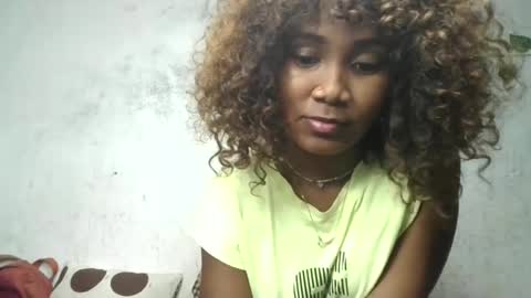 lovelaspice online show from June 12, 11:48 pm