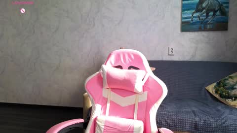 Molly online show from March 6, 10:36 am