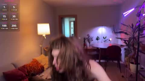Elsa online show from May 9, 4:07 am