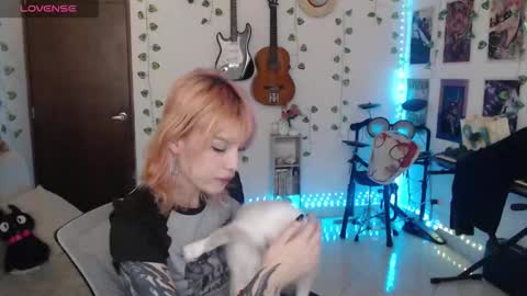 Cassie online show from January 17, 11:35 pm