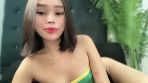 lovely_cittie18 online show from July 28, 3:15 am