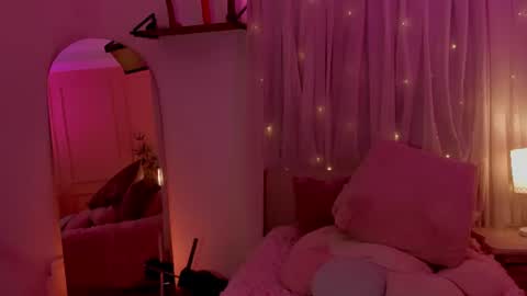 Emma online show from June 26, 1:27 pm