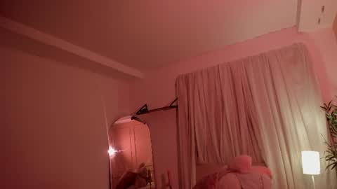 Emma online show from July 24, 1:19 pm