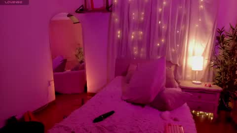 Emma online show from June 30, 1:21 pm