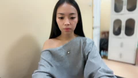 lovely_leah23 online show from July 7, 7:09 am