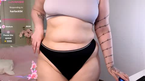 lovely_leilla online show from December 28, 2:33 am