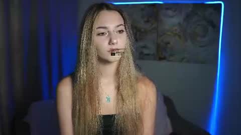 lovelygracee online show from July 11, 4:43 pm