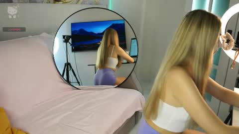 lovelygracee online show from June 12, 3:22 pm