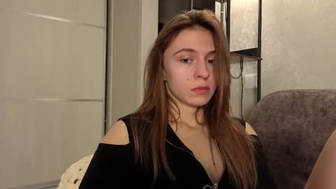 Kate only online show from November 28, 4:14 pm