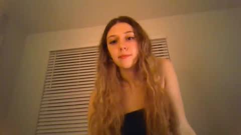 lana online show from May 22, 2:40 am