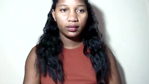 lovelylarra online show from June 12, 8:57 am