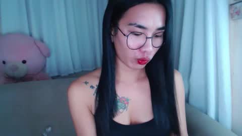 lovelymae18 online show from December 1, 7:38 pm