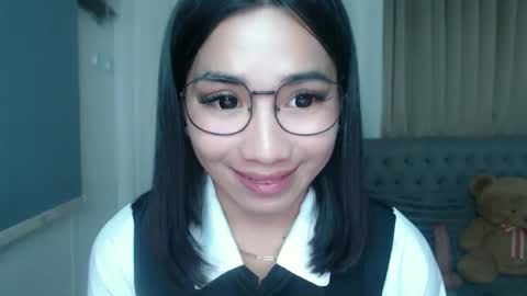 lovelymae18 online show from March 10, 9:40 pm