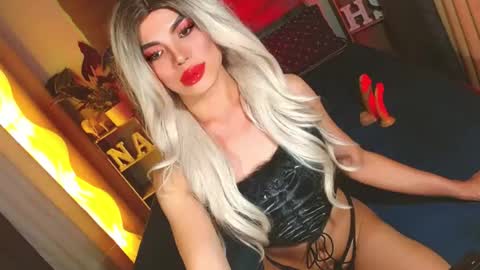 lovelymiss_shyna11 online show from August 6, 12:52 am