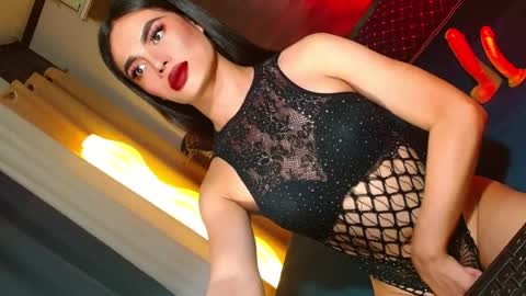 lovelymiss_shyna11 online show from August 5, 12:40 am