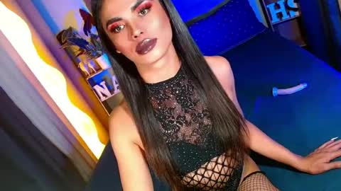 lovelymiss_shyna11 online show from June 22, 3:25 am
