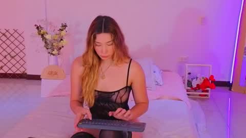 lovelymoon_ online show from May 8, 5:24 am