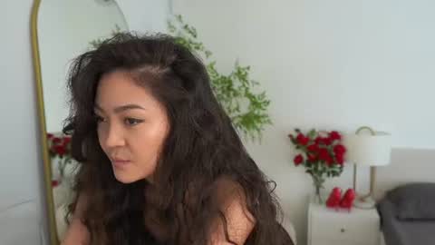 kim online show from June 18, 10:31 am