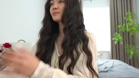 kim online show from July 13, 9:35 am