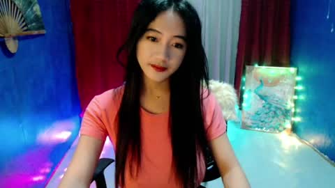 lovelypetite143 online show from July 26, 5:21 pm