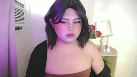 lovely online show from June 24, 4:52 am