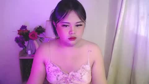 lovely online show from June 7, 3:33 am