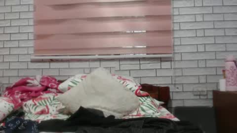 Angelquey online show from March 6, 10:15 pm