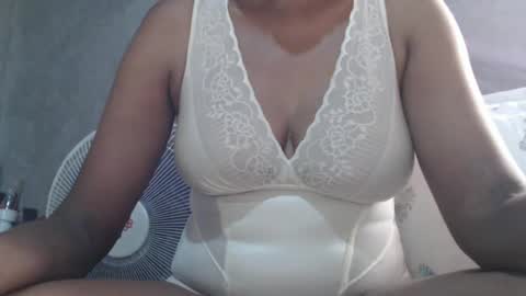 miss fancy louis online show from May 6, 10:10 am