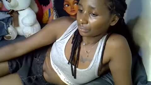 lovelytin online show from March 15, 6:44 pm