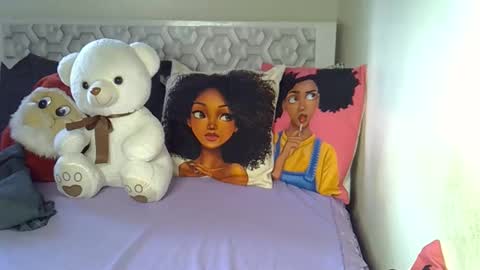 lovelytin online show from March 11, 2:42 pm