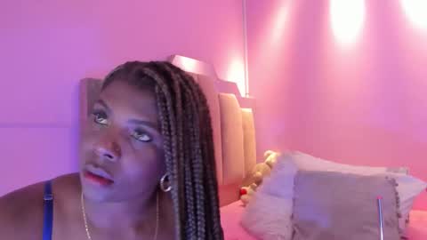 L O V E  online show from November 19, 12:37 pm