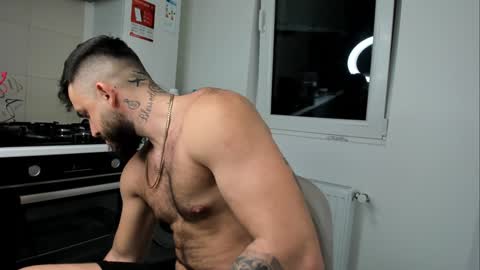 Snapshot of lovermike_ chatting on December 8, 6:39 pm Mike online show from December 8, 6:39 pm