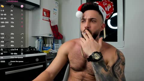 Snapshot of lovermike_ chatting on December 24, 7:22 pm Mike online show from December 24, 7:22 pm