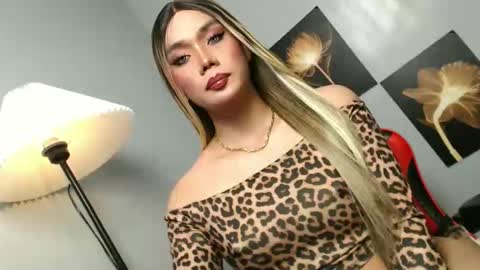 lovers moon22 online show from November 30, 12:34 pm