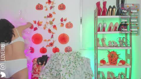 loverubii online show from November 7, 4:37 am