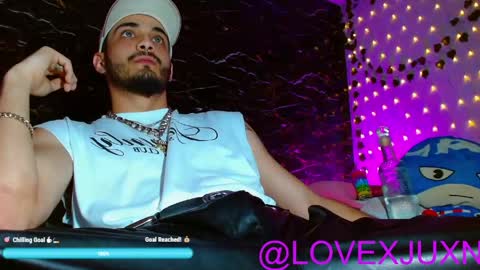 lovexjuxn77 online show from June 7, 12:16 am