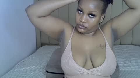 loveydivah online show from June 18, 7:14 am