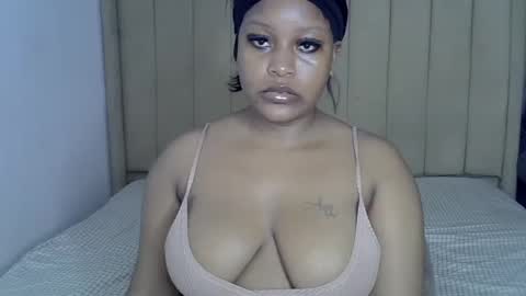 loveydivah online show from June 14, 6:48 am