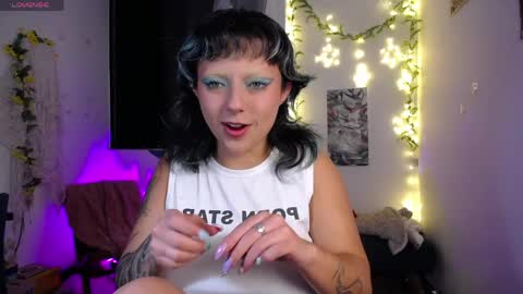 loving_alma online show from April 30, 3:55 am