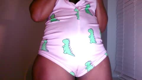 lovingnina online show from December 14, 11:56 pm