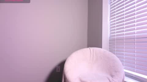 lovingnina online show from December 1, 9:06 pm