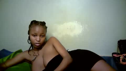 lovly_lastborn online show from March 11, 10:40 am