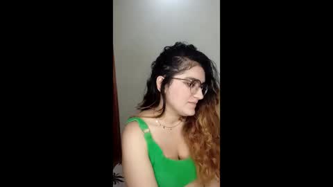 luanapowerful online show from March 9, 5:01 am