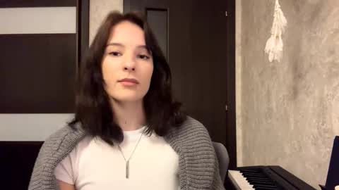 luannmaixner online show from December 4, 5:45 pm