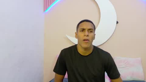 lucas837481 online show from July 14, 3:33 am